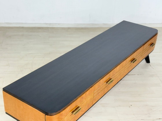 Image 1 of Buffet style années 60 – Plateau refait à la main en noir vintage