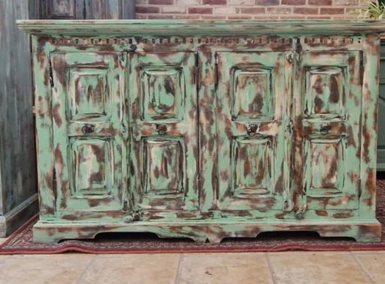 Image 1 of Credenza unica in stile Ibiza/India, trattata con le intemperie