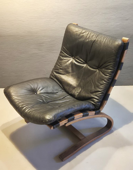 Poltrone Kengu di E. & N. Solheim per Rybo, Scandinavia, anni '70, Set di 2 – Rybo Rykken, Pelle, Legno (photo 6 of 10)