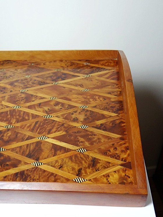 Image 1 of Bandeja grande con incrustaciones de madera de tuya limonera, artesanía marroquí de los años 80-90.