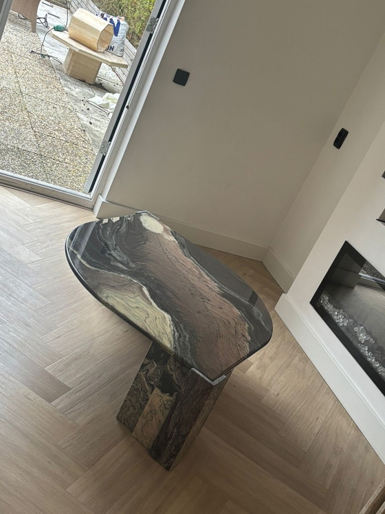 Image 1 of Exclusieve natuurstenen design salontafel – Roche Bobois stijl 