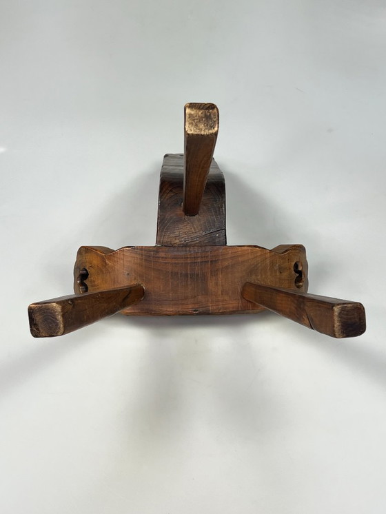 Image 1 of Antico sgabello / sedia spagnola a treppiede. Brutalista