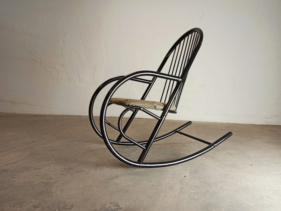 Fauteuil à bascule en métal postmoderne – Rocking chairs, Textile, Metal (photo 6 of 15)