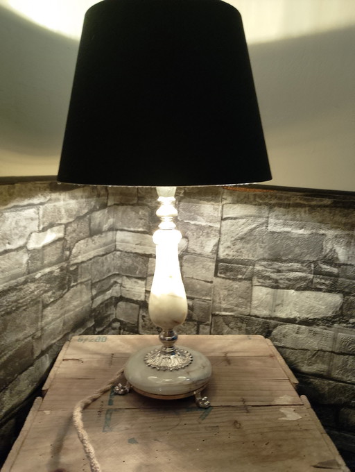 Lampe im neoklassizistischen Stil aus Bronze und echtem Onyx, vollständig elektrifiziert mit einem geflochtenen Leinenkabel