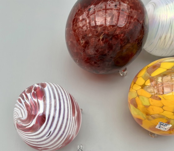 Image 1 of Lote de vidrio de estudio soplado a mano: bolas de vidrio, gotas y vog