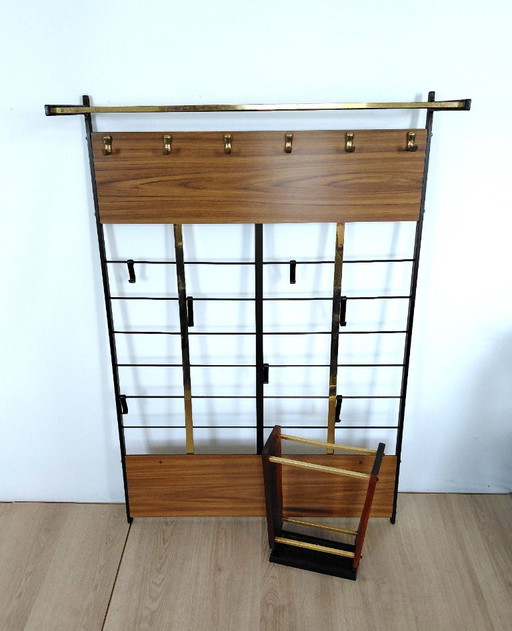 Sixties wandgarderobe met paraplubak