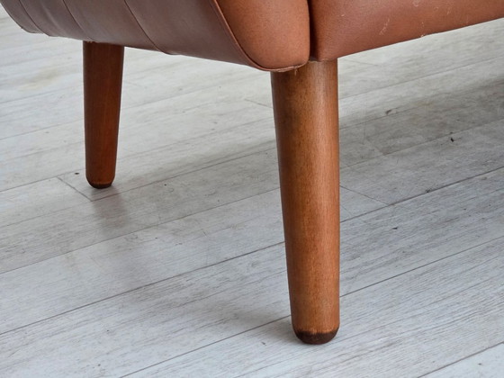 Image 1 of Dänisches 3-Sitzer-Sofa aus den 1970er Jahren, braunes Möbelleder mit Patina.