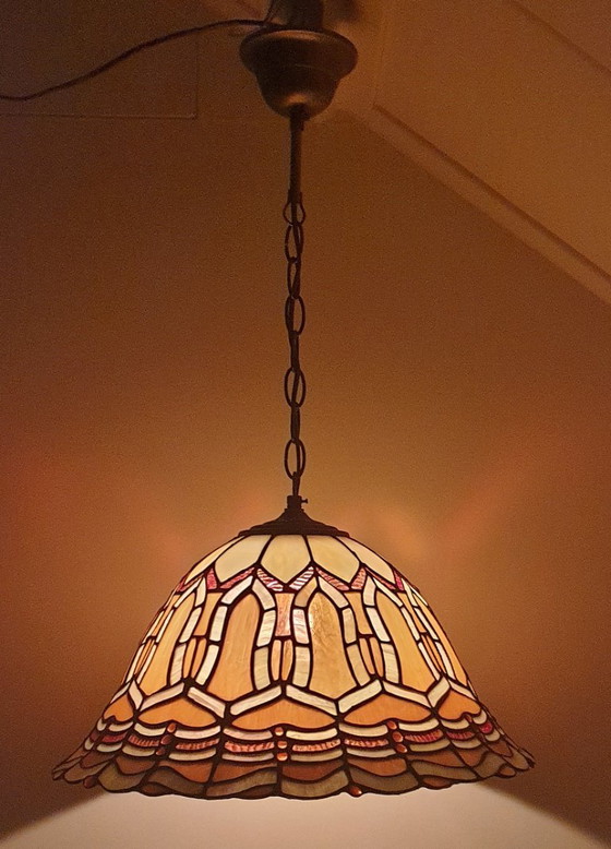 Grande lampada a sospensione in vetro colorato/Tiffany, Belgio – Massive, Lampade a sospensione, Glass (photo 4 of 35)