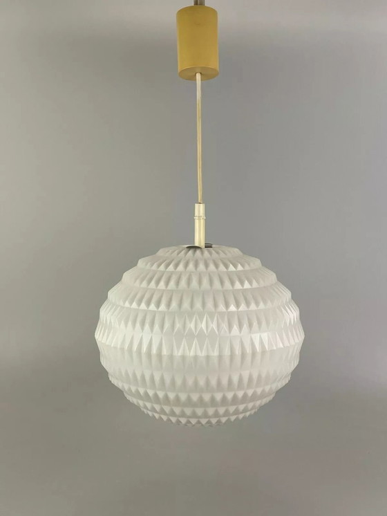 Image 1 of Lampada da soffitto a nido d'ape in plastica Erco anni '60-'70, design spaziale