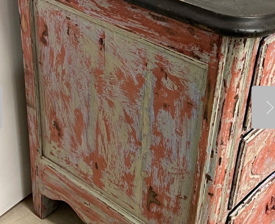 Image 1 of Commode Patinée