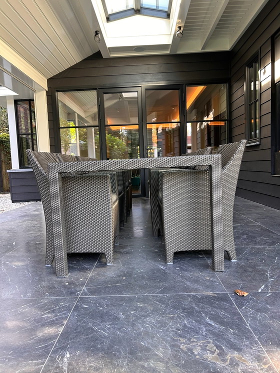 Set da esterno Dedon. Tavolo con 8 sedie – Set da giardino, Vetro, Plastica (photo 3 of 7)