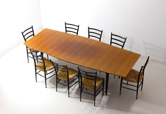 Image 1 of Ronde eettafel uit het midden van de vorige eeuw, jaren 60.