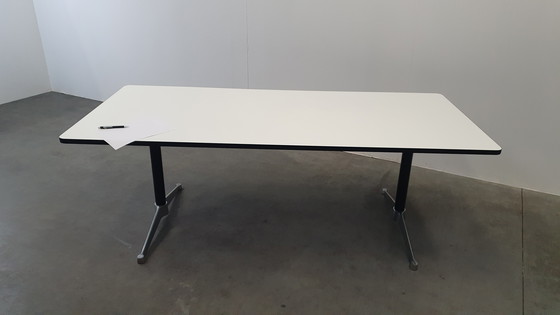 Image 1 of Table design Eames Vitra Herman Miller blanc xl
