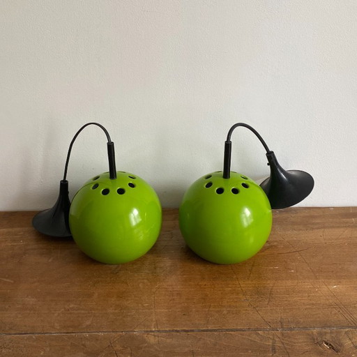 Paar eye ball Pendelleuchten Von LITA. 1970. Grün.