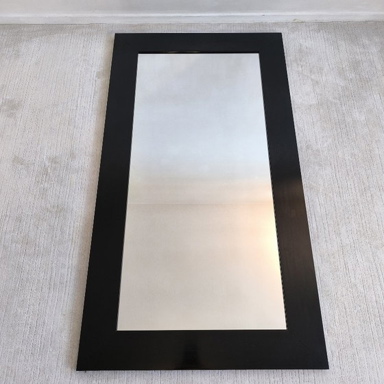Image 1 of Barbara Barry – Grand miroir design noir laqué, élégant et intemporel 