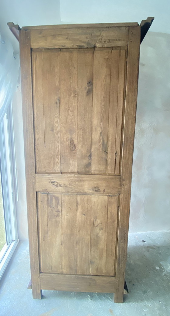 Image 1 of Cappello antico in legno massello restaurato, stile provinciale