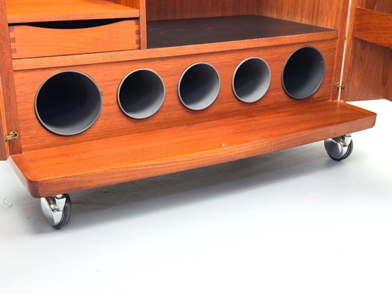 Image 1 of Mueble bar de teca de Illum Wikkelsø para CFC Silkeborg, años 60