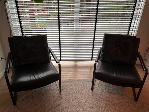 Leman Plus Lounge Chair datjes steel kleur zwart leder