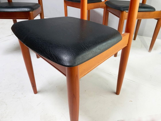 Image 1 of Set Of 4 1970’s Mid Century Dining Chairs By Schreiber
