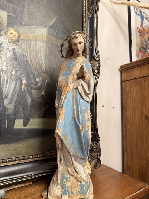 Statue antique de Marie