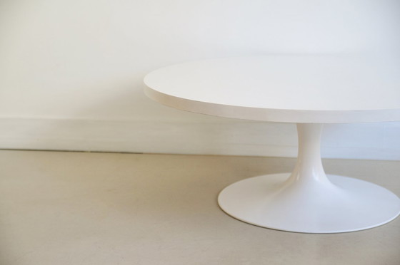 Image 1 of white tulip coffee table by Maurice Burke for Arkana
