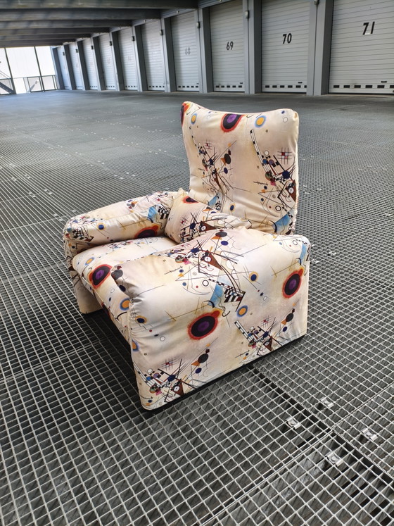 Image 1 of Fauteuil Cassina Maralunga recouvert de tissu Wolff Blitz