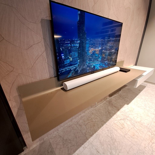 Mobile TV Spectral Airboard