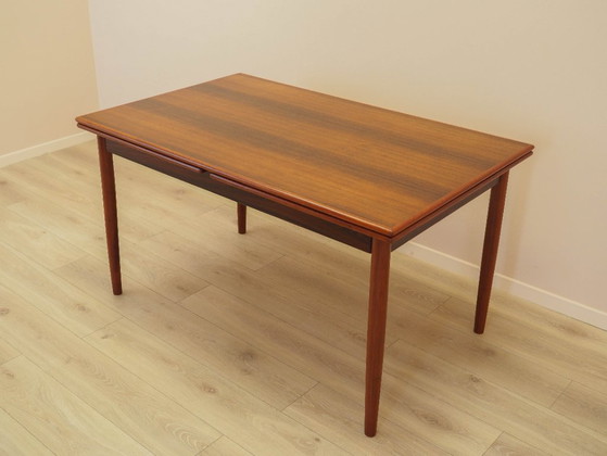 Image 1 of Tafel van palissanderhout, Deens design, jaren 70, gemaakt in Denemarken.