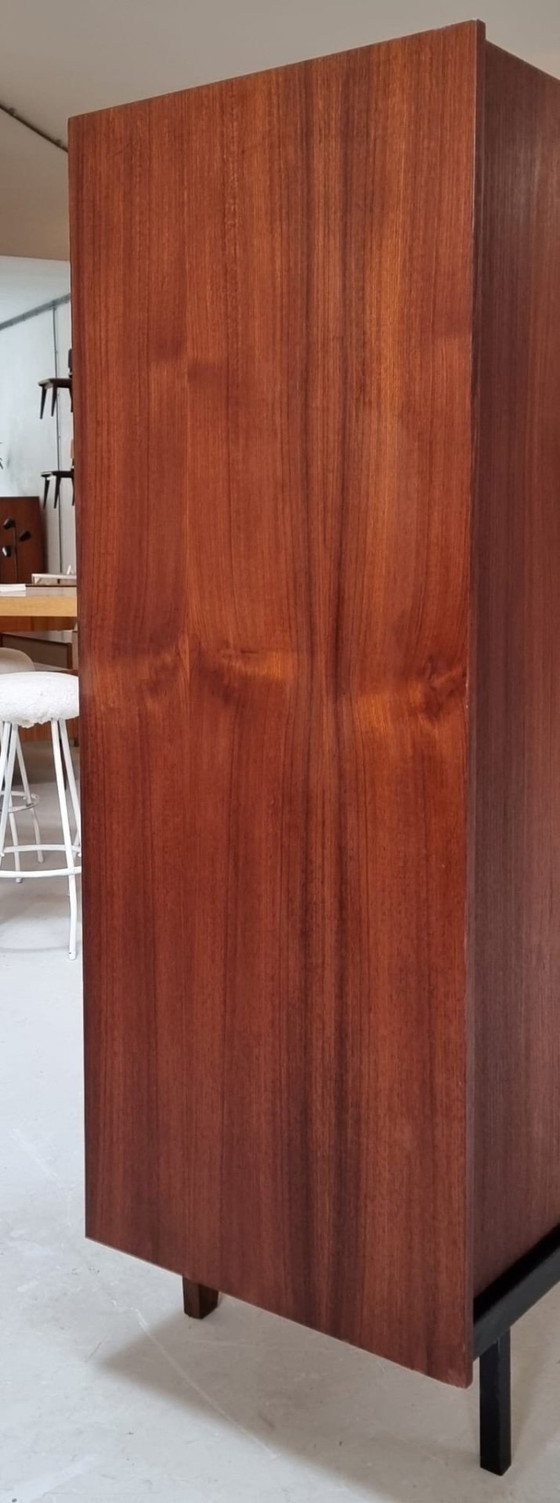 Image 1 of guardarropa de mediados de siglo