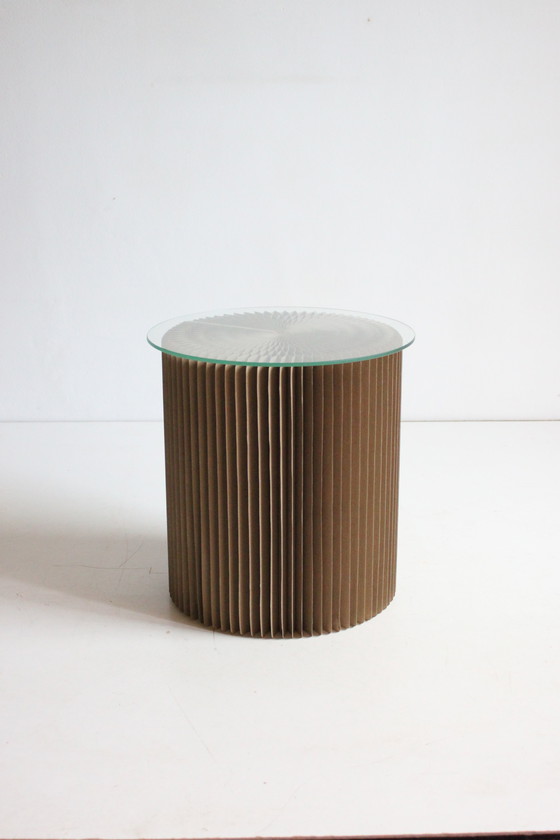 Image 1 of Tavolino pieghevole in cartone con piano in vetro, anni '70