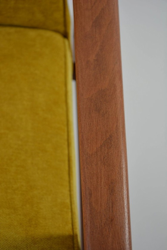 Image 1 of Gele FOX fauteuil met vierkante poten