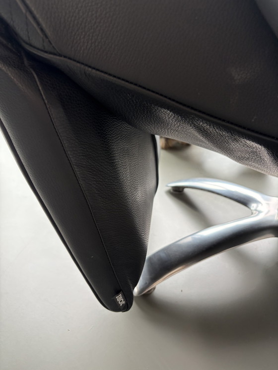 Image 1 of Design Jori leren relaxe stoel met losse hoofdsteun