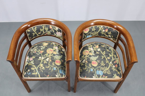 Image 1 of 1930er Jahre Zwei restaurierte Thonet-Sessel, Tschechoslowakei