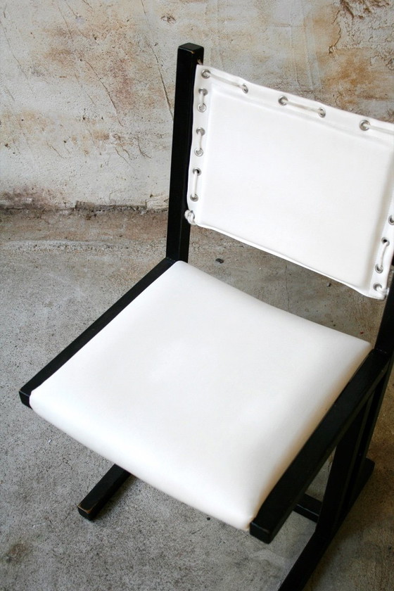 Set of 4 vintage black and white Casala 'Safari' chairs, Dining chairs, Skai (photo 8 of 13)
