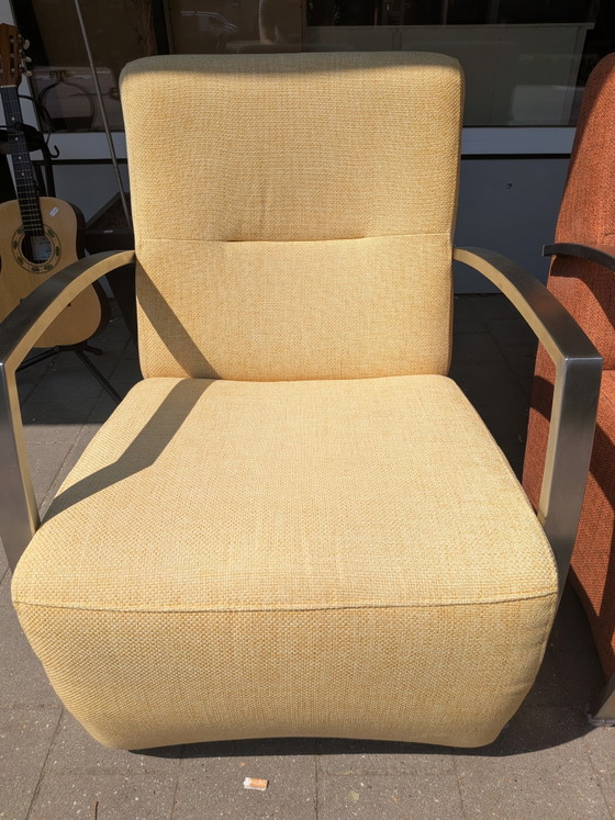 Image 1 of Paire de fauteuils lounge modernes avec accoudoirs en métal