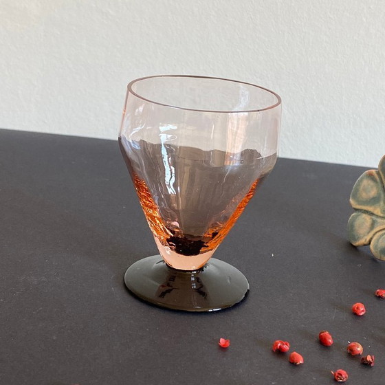 Image 1 of 6 rosa Art-Deco-Wein- oder Wassergläser mit schwarzem Stiel