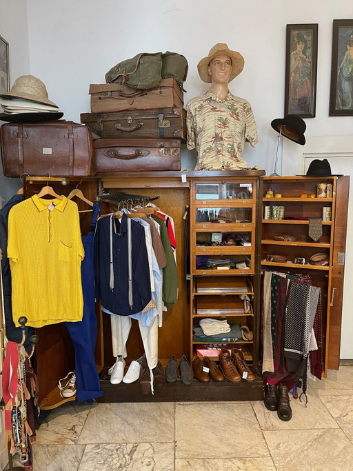 Compactom wardrobe