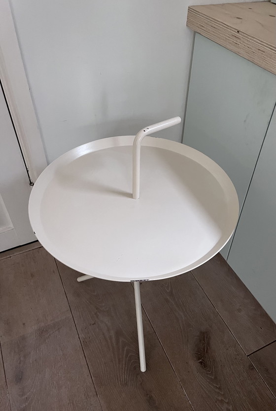 Image 1 of HAY bijzettafel crème 