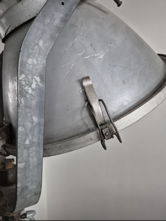 Image 1 of Lampada industriale su treppiede
