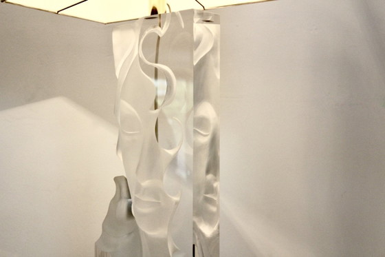 Grande lampada da tavolo in Lucite e ottone di Fabianart Rome, Italia, Lampade da tavolo, Mid Century Modern (foto 5 di 10)
