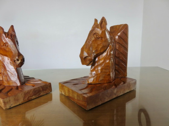 Een paar boekensteunen van beukenhout, met guts bewerkt, jaren 1930-1940. – Decoratieve objecten, Wood (photo 9 of 13)