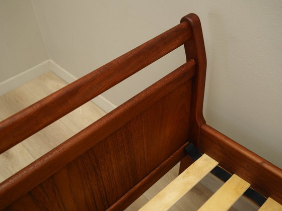 Image 1 of Lit en teck, design danois, années 1970, fabrication : Danemark