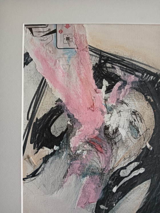 Image 1 of Press the button