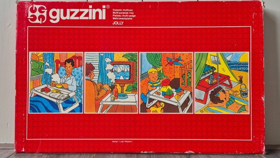 Image 1 of Vintage kunststof Guzzini dienblad tafeltje, model JOLLY.