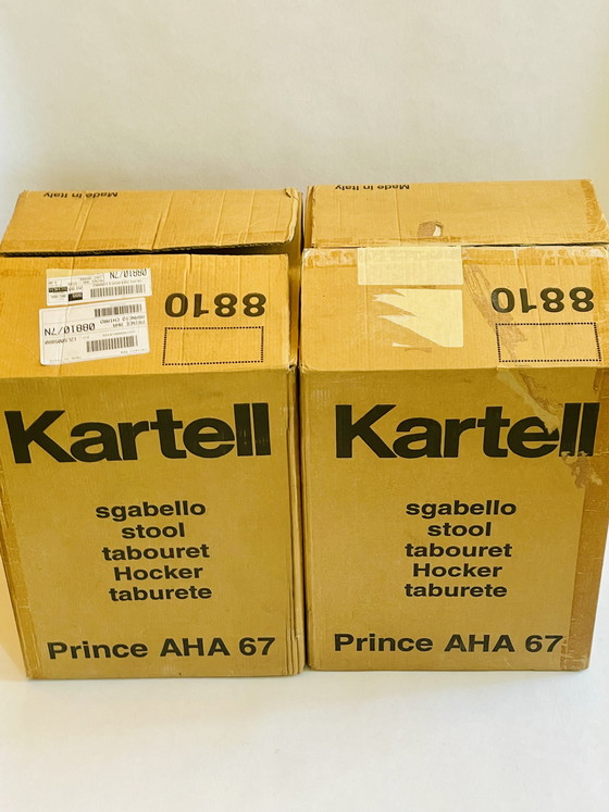 Image 1 of Kartell - Philippe Starck - Ensemble de 2 tabourets/tables d'appoint Prince AHA avec rangement