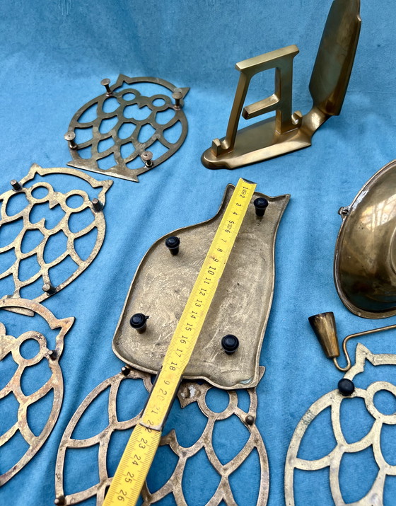 Image 1 of Large vintage collection made of solid brass - owls, cat, bookend & more