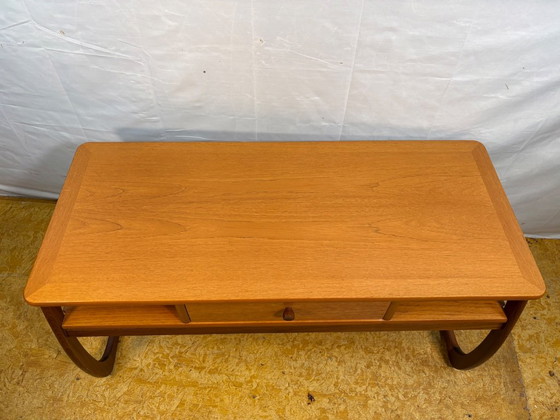 Vintage Parker Knoll Burlington Coffee Table | 1970s | Mid-Century Teak | Scandinavian Danish Style A – Wood (photo 4 of 8)