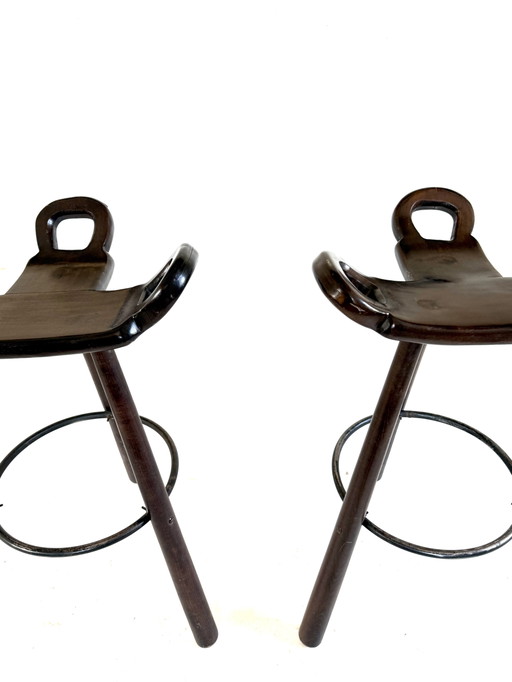 Juego de 2 taburetes de bar vintage 'Marbella' de los años 60. – barkrukken, Wood, Metal (photo 2 of 7)