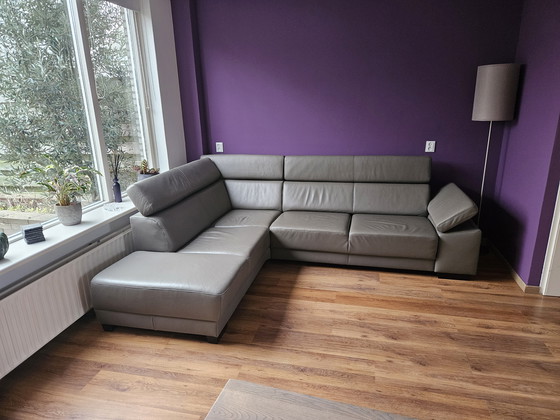 Image 1 of Divano angolare in pelle di lusso Santiago (Koks Meubelhuis) + 5 sedie da pranzo - Toledo Smog