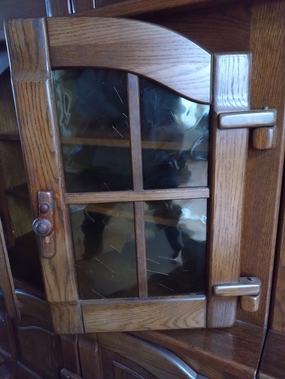 Image 1 of Houten kastenwand met glaskast en klepkast